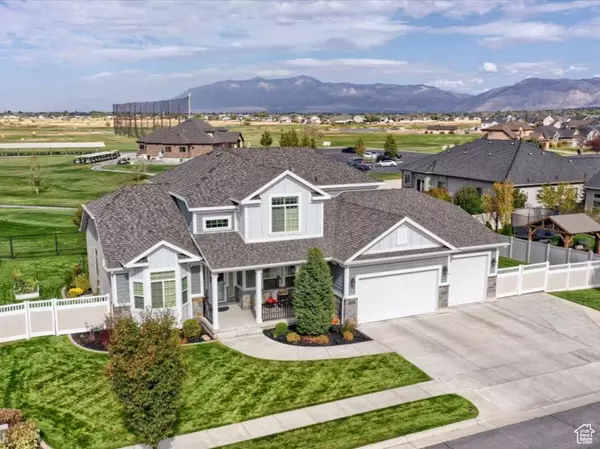 3692 W HOODED CRANE DR, Clinton, UT 84015