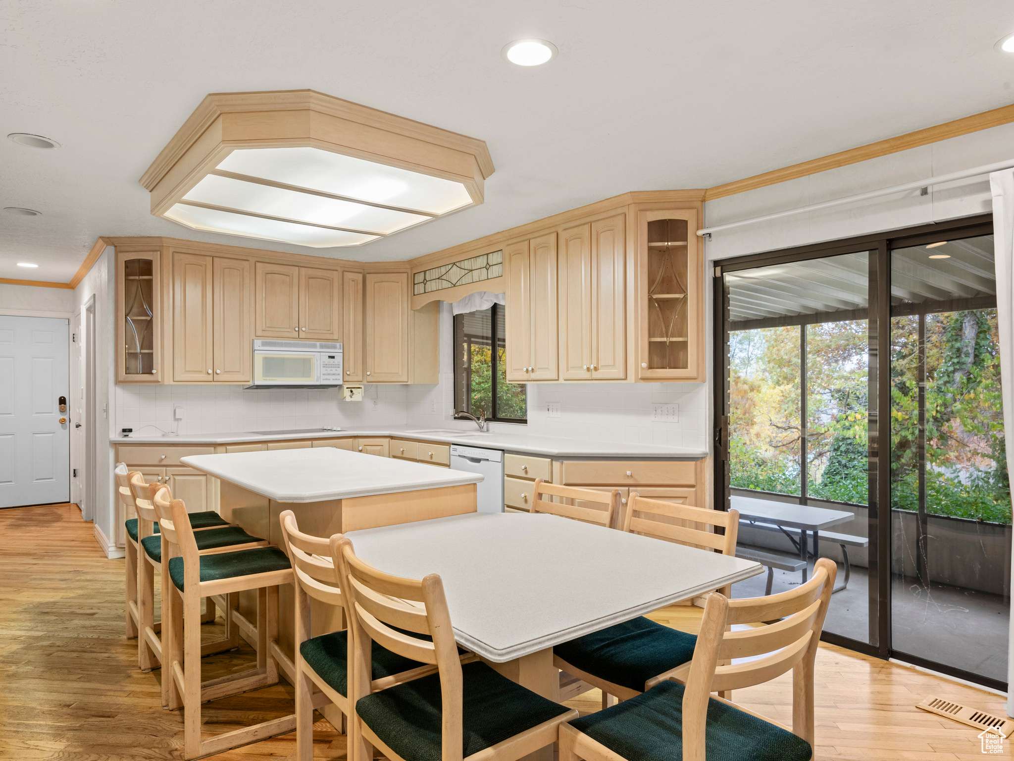 Sandy, UT 84093,1499 E RIVER OAKS DR