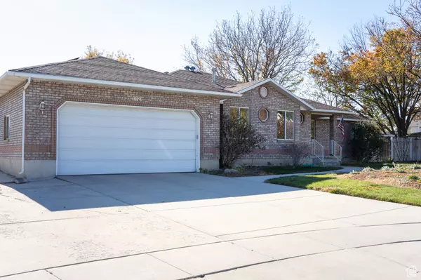 South Jordan, UT 84095,1073 W RIDGETOP CV