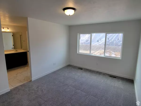 West Jordan, UT 84081,6869 S STATIC PEAK DR #282