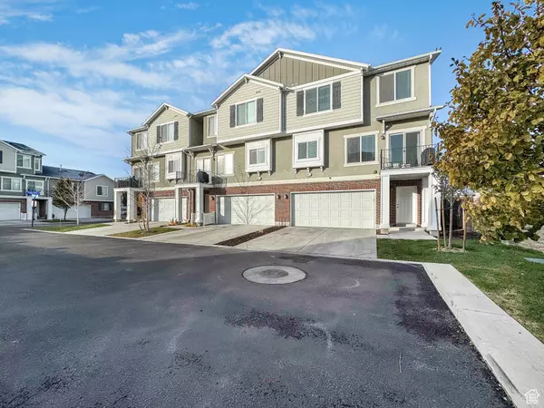 11952 S ELECTRA PEAK PL, Herriman, UT 84096