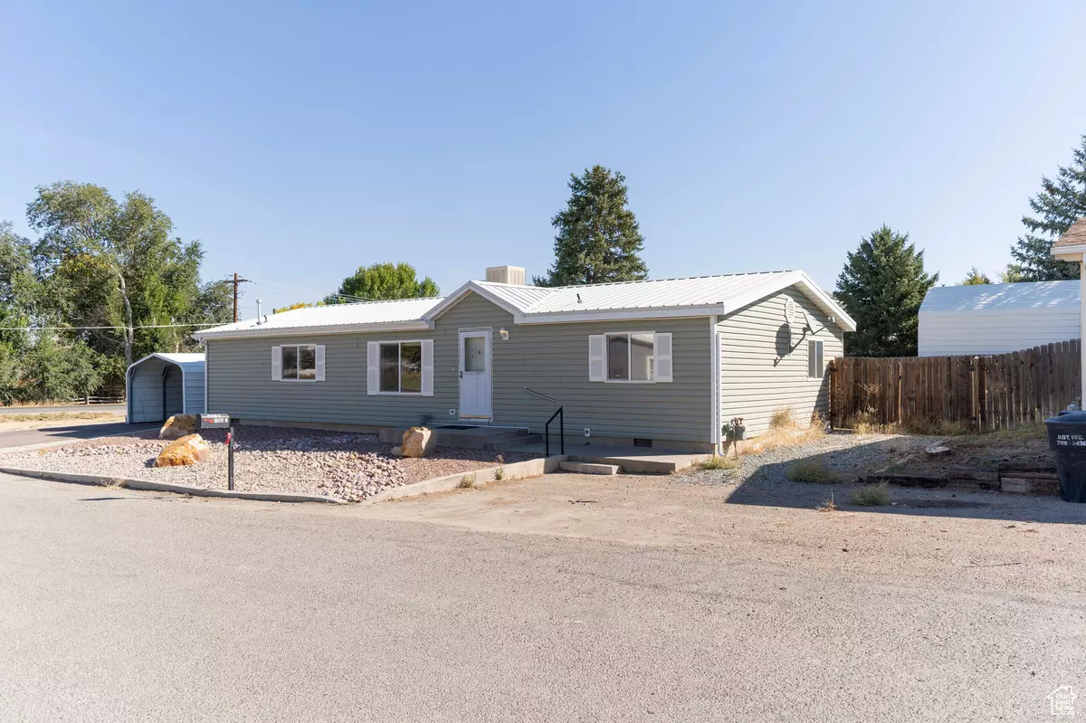 Vernal, UT 84078,1519 S 1560 W