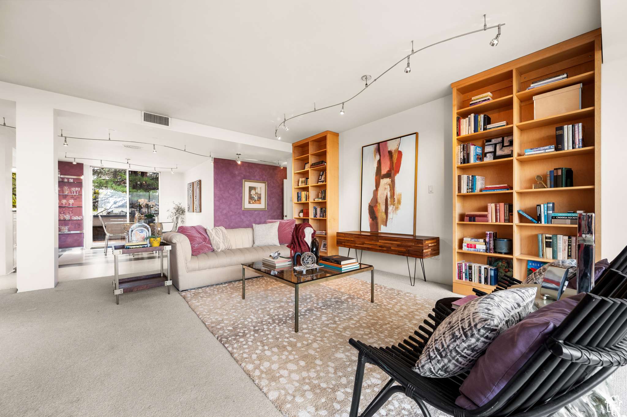 Salt Lake City, UT 84102,1235 E 200 S #401