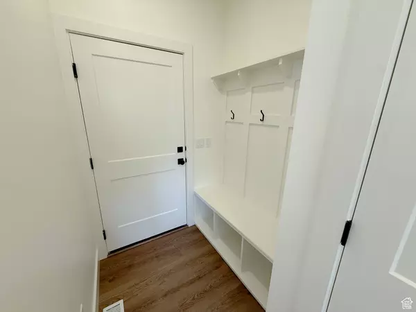 South Ogden, UT 84403,2287 E PARKSIDE CIR S