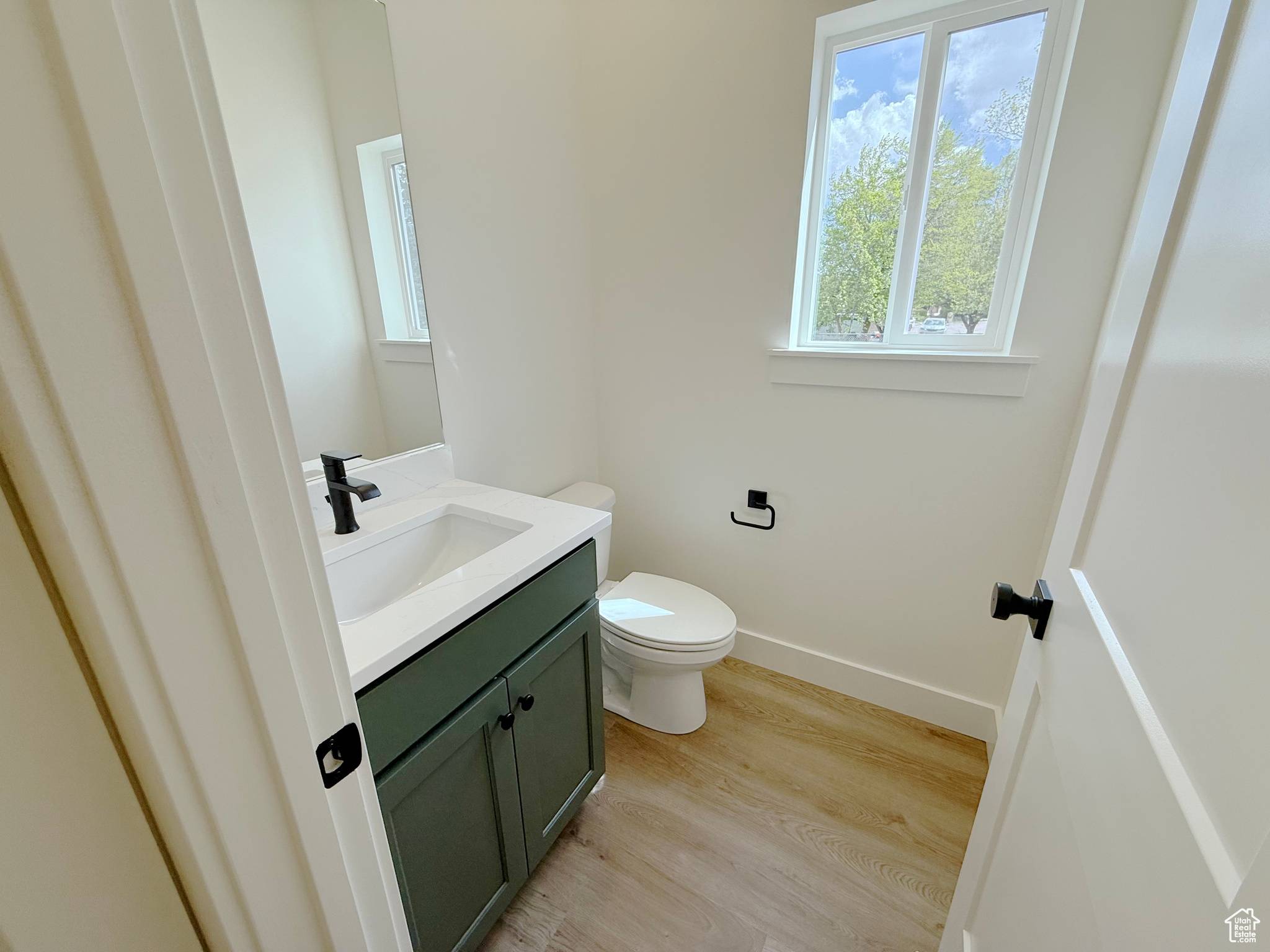 South Ogden, UT 84403,2287 E PARKSIDE CIR S