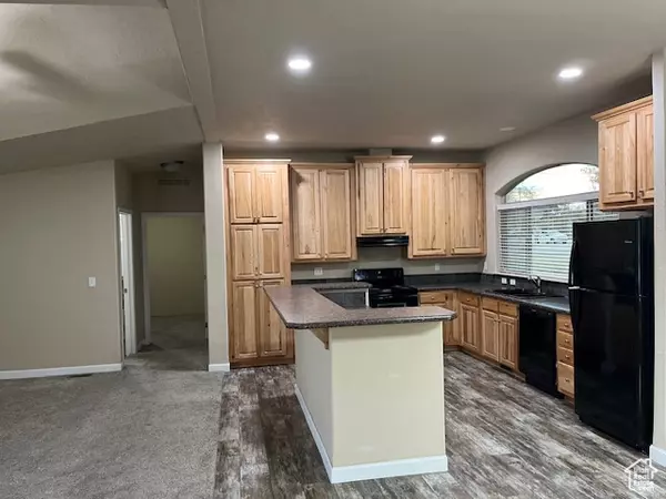 Payson, UT 84651,421 N 300 ST E