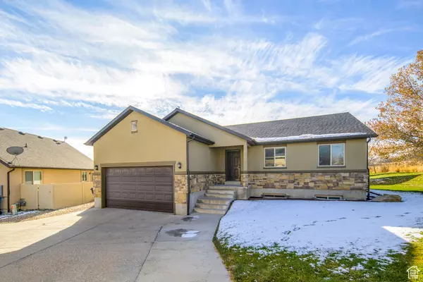 2085 N RASPBERRY DR, Saratoga Springs, UT 84045