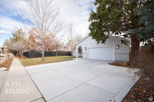 Sandy, UT 84092,9637 S 2720 E