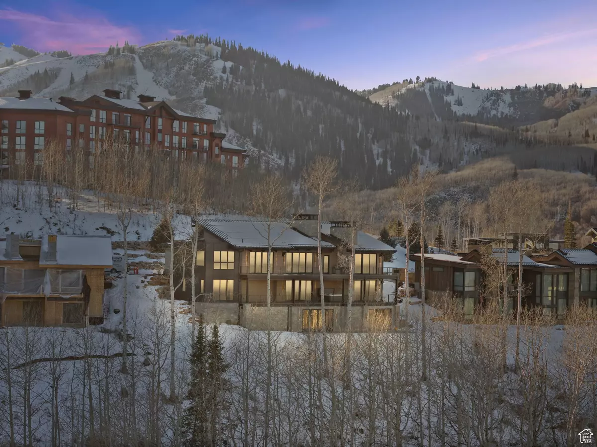 Park City, UT 84060,8933 MOONSHADOW CT