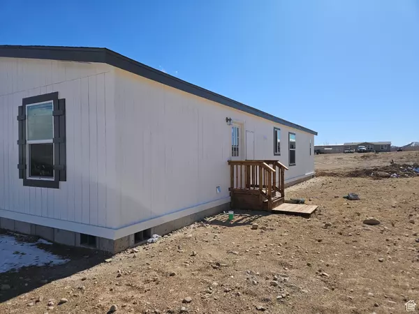 Vernal, UT 84078,5936 S 1475 E