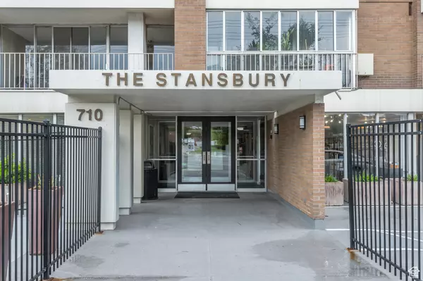 Salt Lake City, UT 84102,710 E 200 S #6G