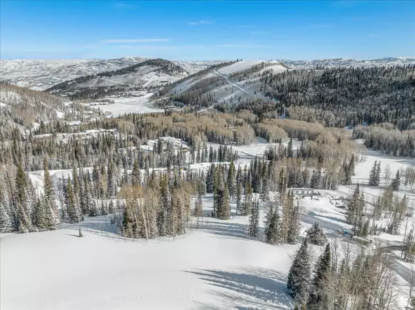 Park City, UT 84060,322 WHITE PINE RD #322