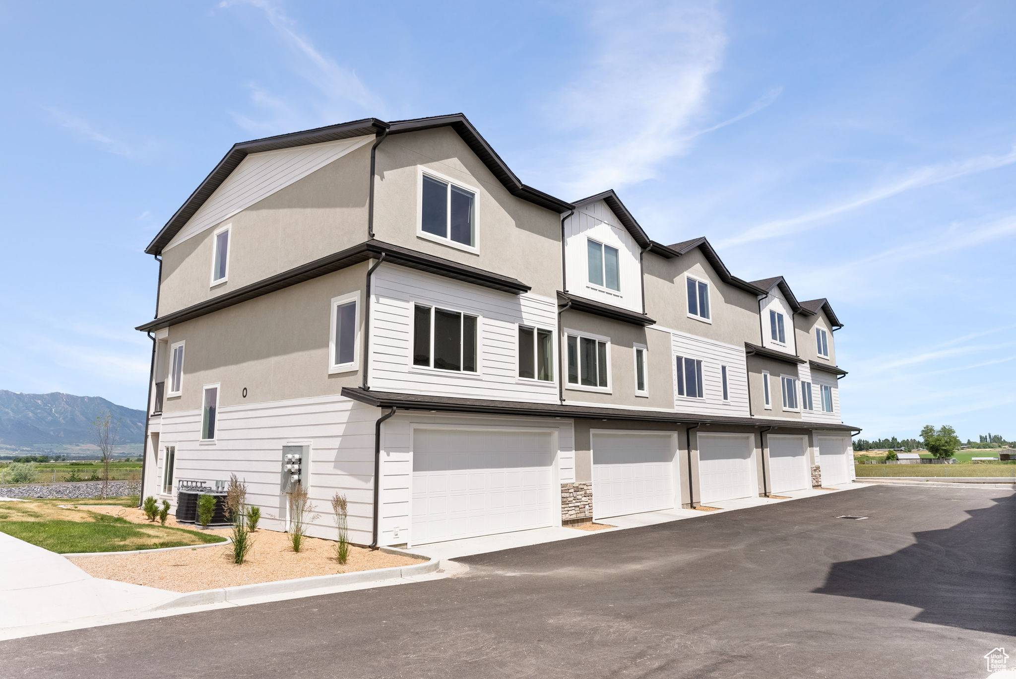 Hyrum, UT 84319,625 E 730 N