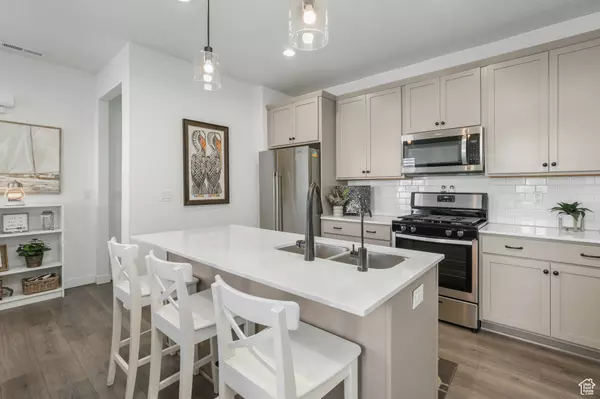 South Jordan, UT 84009,6671 W SKIP ROCK RD