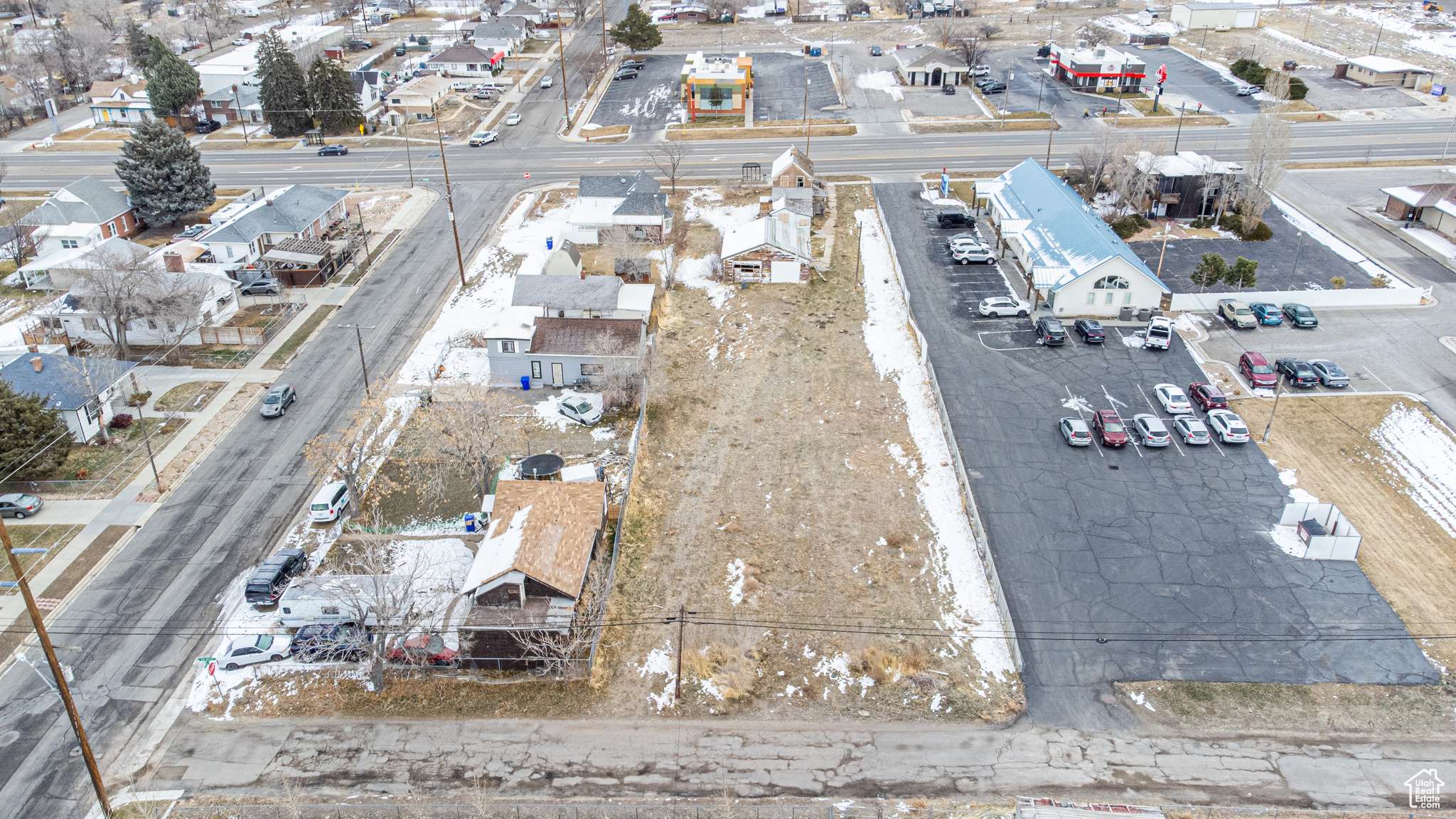 Tooele, UT 84074,220 S MAIN ST