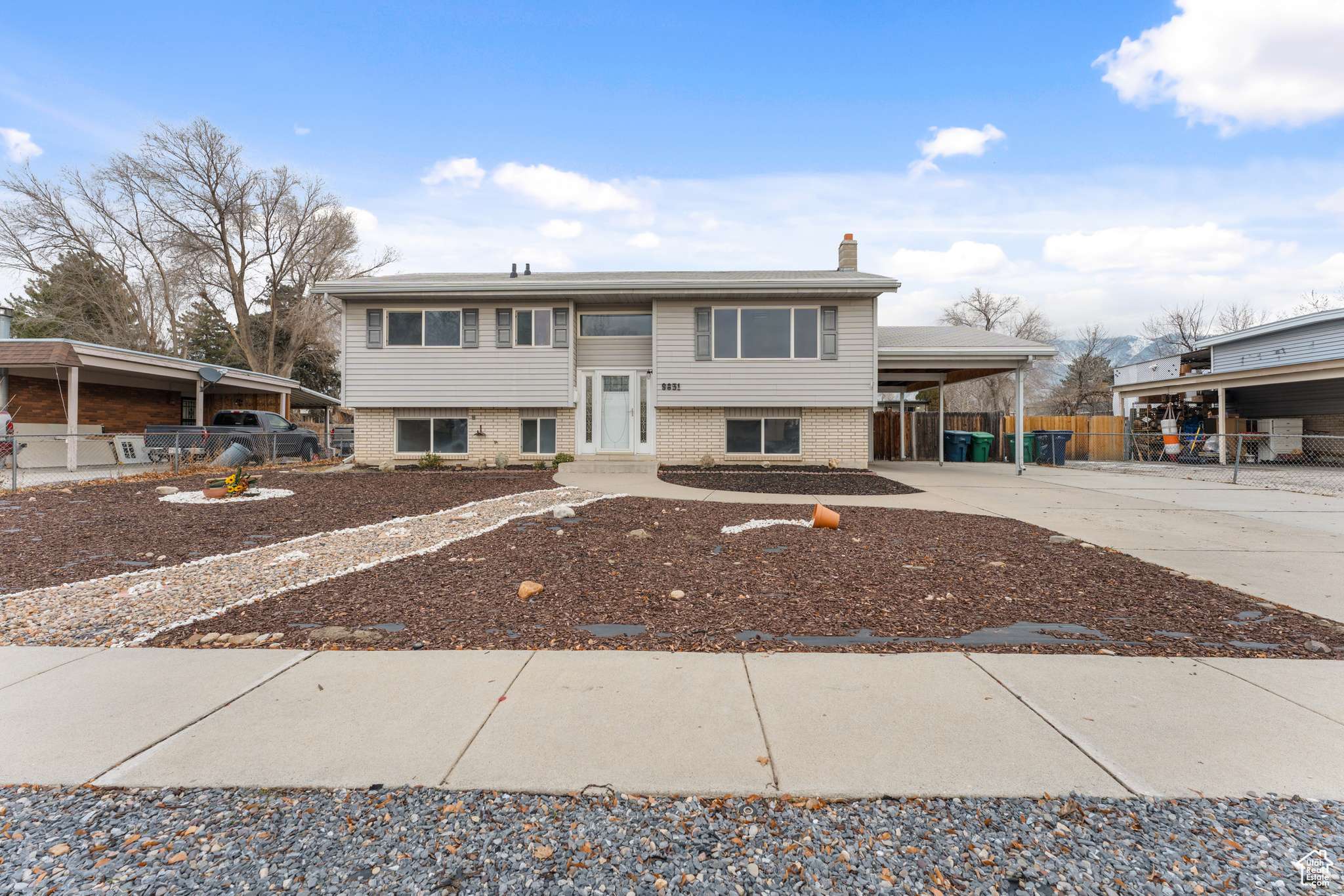Sandy, UT 84070,9851 S 570 E