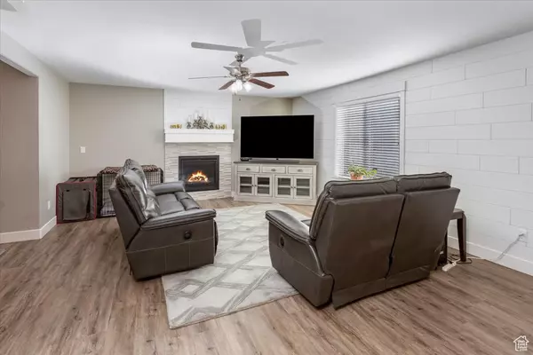 Farr West, UT 84404,1213 W 1100 N