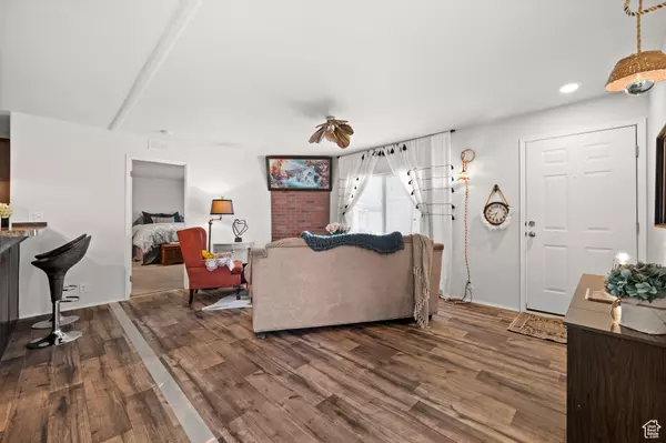 Murray, UT 84107,229 E BILTMORE AVE