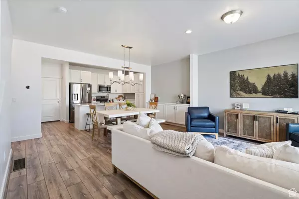 Bluffdale, UT 84065,14818 S QUEENS GARDEN LN