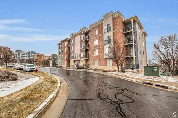 Sandy, UT 84070,194 ALBION VILLAGE WAY W #306