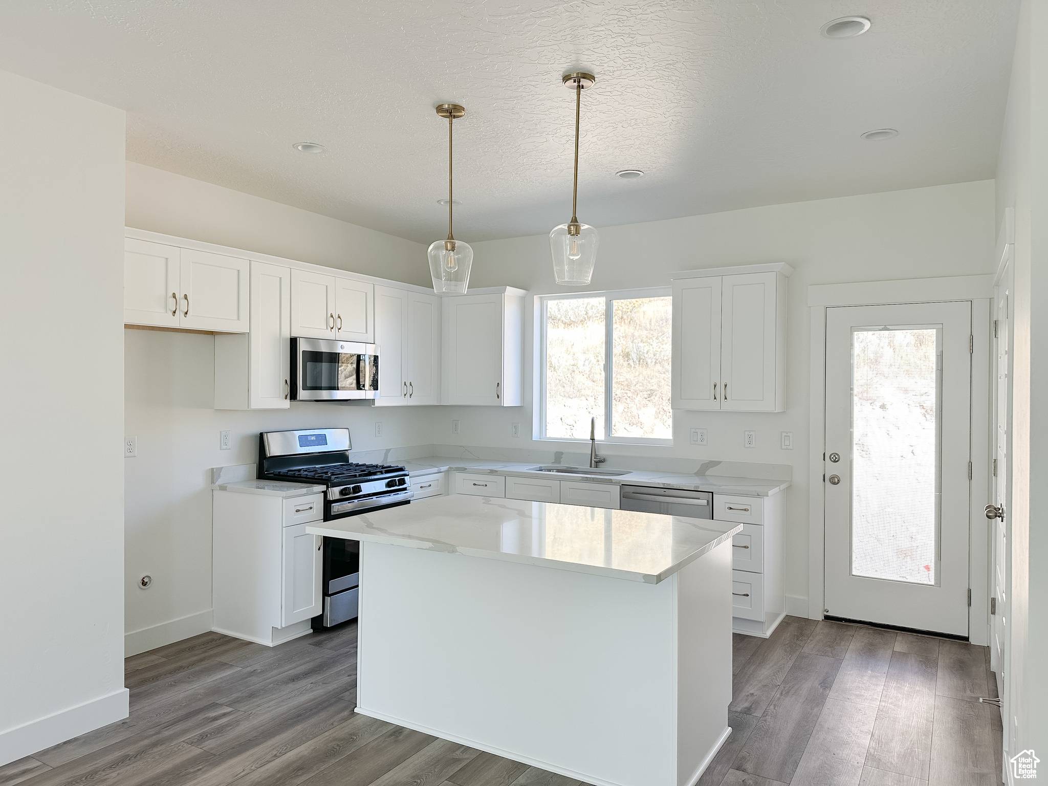 Lehi, UT 84043,984 W MOUNTAIN HOLLOW WAY #331