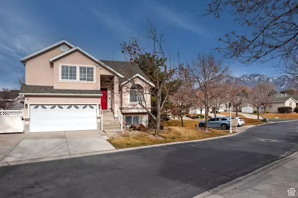 625 E VILLAGER LN,  Midvale,  UT 84047