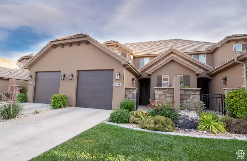 4206 E TORREY PINES DR, Washington, UT 84780