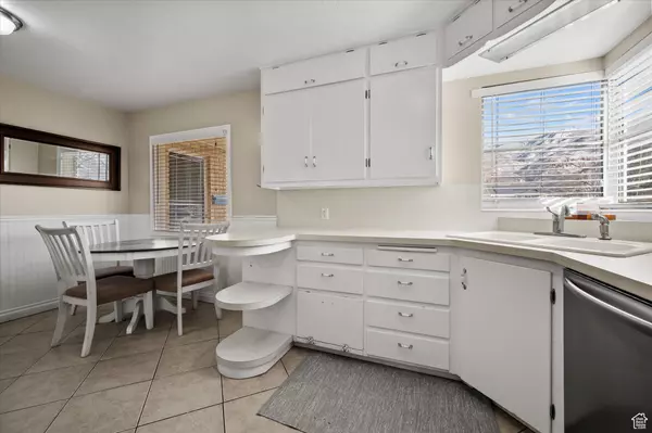 Ogden, UT 84403,3273 QUINCY AVE