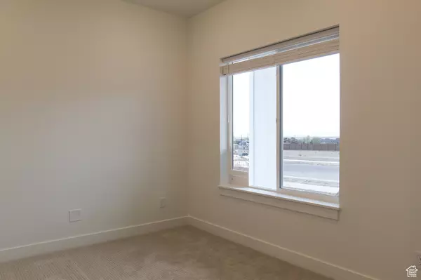 North Logan, UT 84341,646 E 2475 N