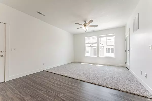 Saratoga Springs, UT 84045,912 N HEMSWORTH WAY #P201