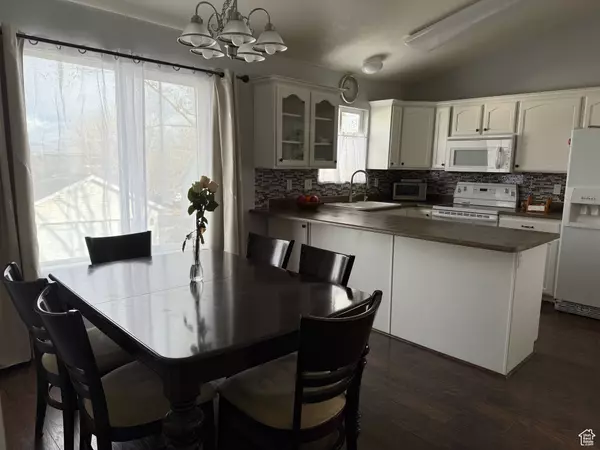 Eagle Mountain, UT 84005,7635 N RED KITE CT