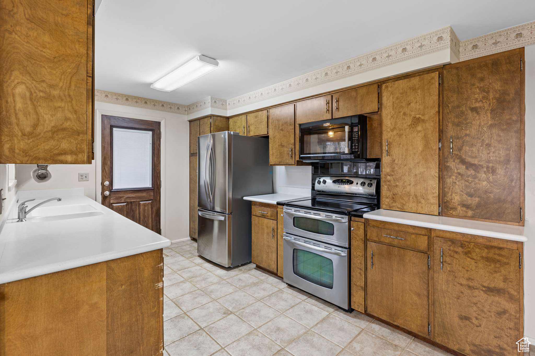 Sandy, UT 84093,8105 S VISCOUNTI DR