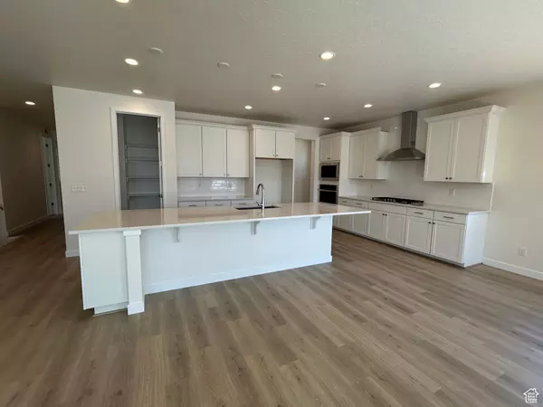 Eagle Mountain, UT 84005,5454 N PONY RIDER WAY #424