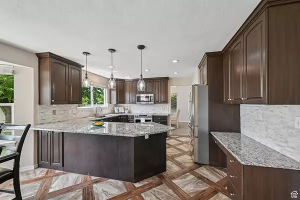 South Jordan, UT 84095,11732 S LAMPTON VIEW DR W