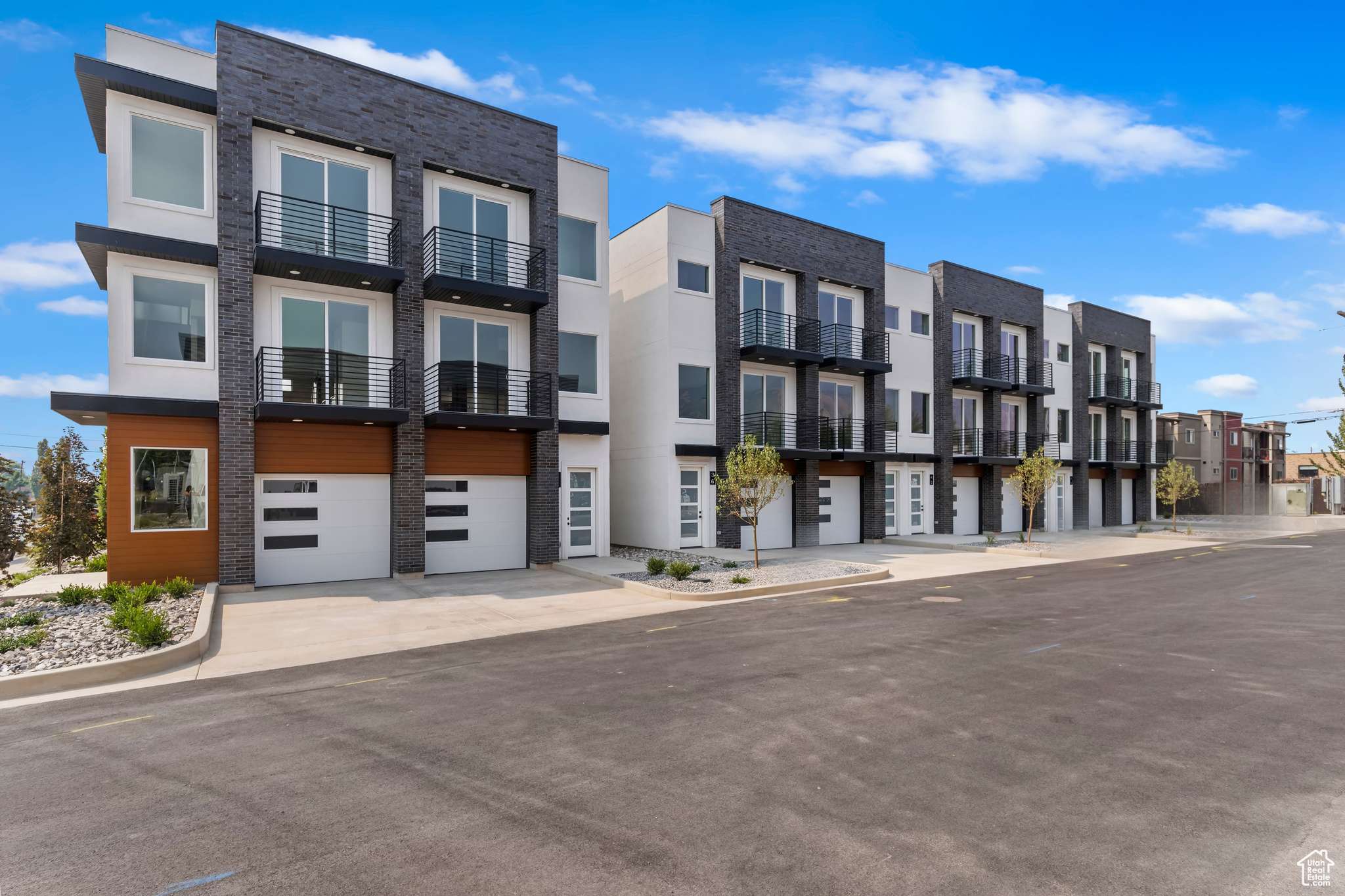 46 W 400 S, Bountiful, UT 84010