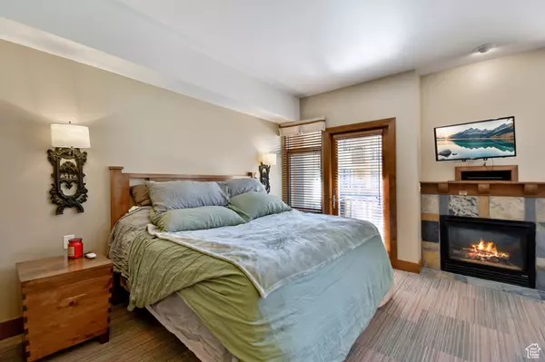 Park City, UT 84098,3720 SUNDIAL CT #C204