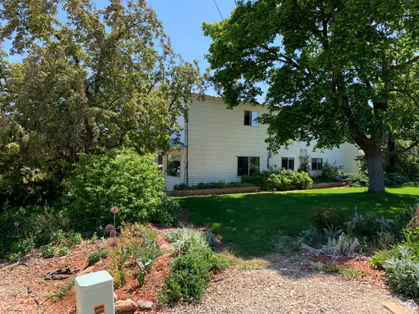 Blanding, UT 84511,112 S 300 W