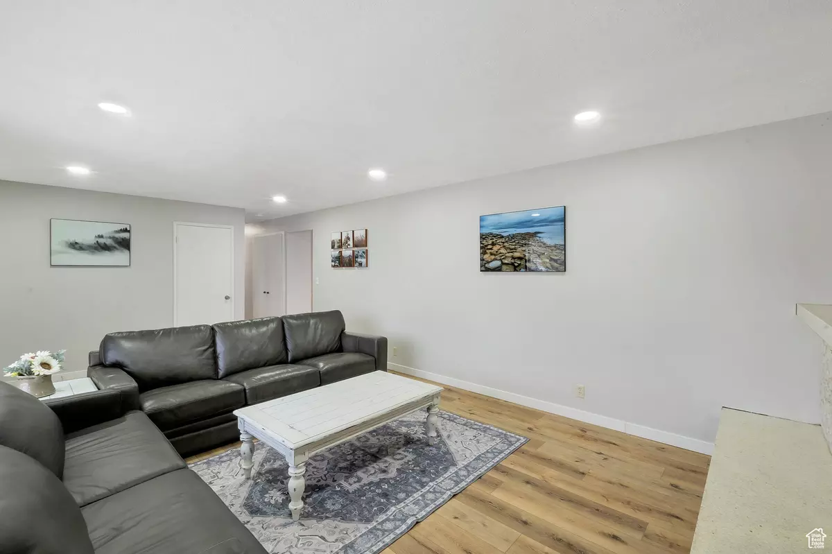 South Jordan, UT 84095,1530 W SOUTH JORDAN PKWY