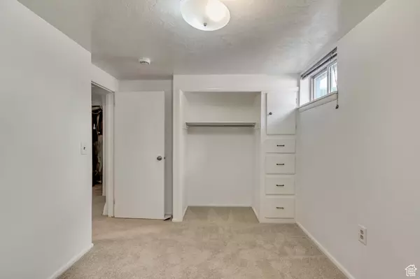 South Ogden, UT 84403,3656 S MONROE BLVD E