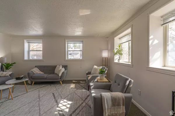 Logan, UT 84321,1045 FOX FARM RD
