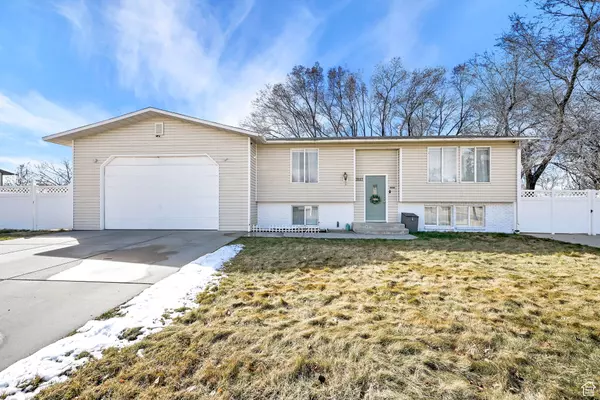 Clinton, UT 84015,1861 N 550 W