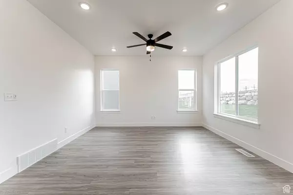 Mapleton, UT 84664,648 W 4500 S #321