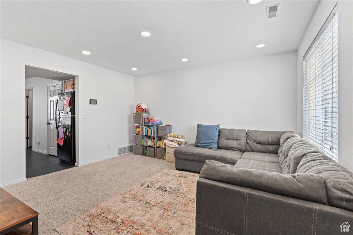 South Ogden, UT 84405,1322 E 6175 S