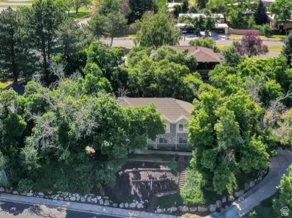 South Ogden, UT 84405,5772 OAKWOOD DR