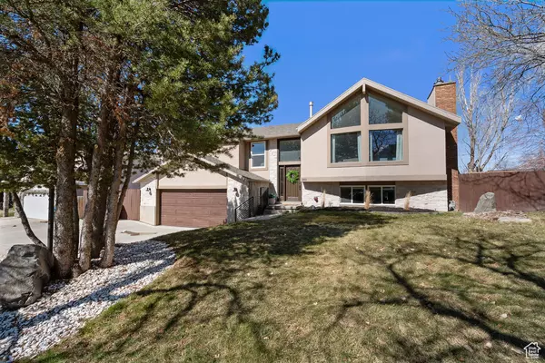 2069 E FALCON HILL DR,  Sandy,  UT 84092