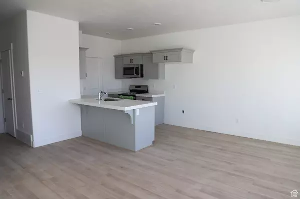 Eagle Mountain, UT 84005,1812 E RAINBOW BRIDGE DR #3151