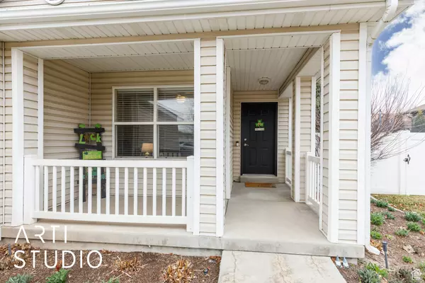 Clinton, UT 84015,2054 W 2220 N