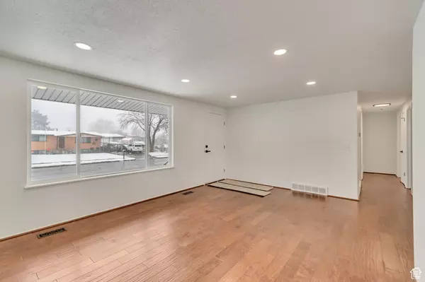 Taylorsville, UT 84123,1176 W 4505 S