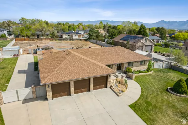 South Jordan, UT 84009,3902 W ANGUS DR