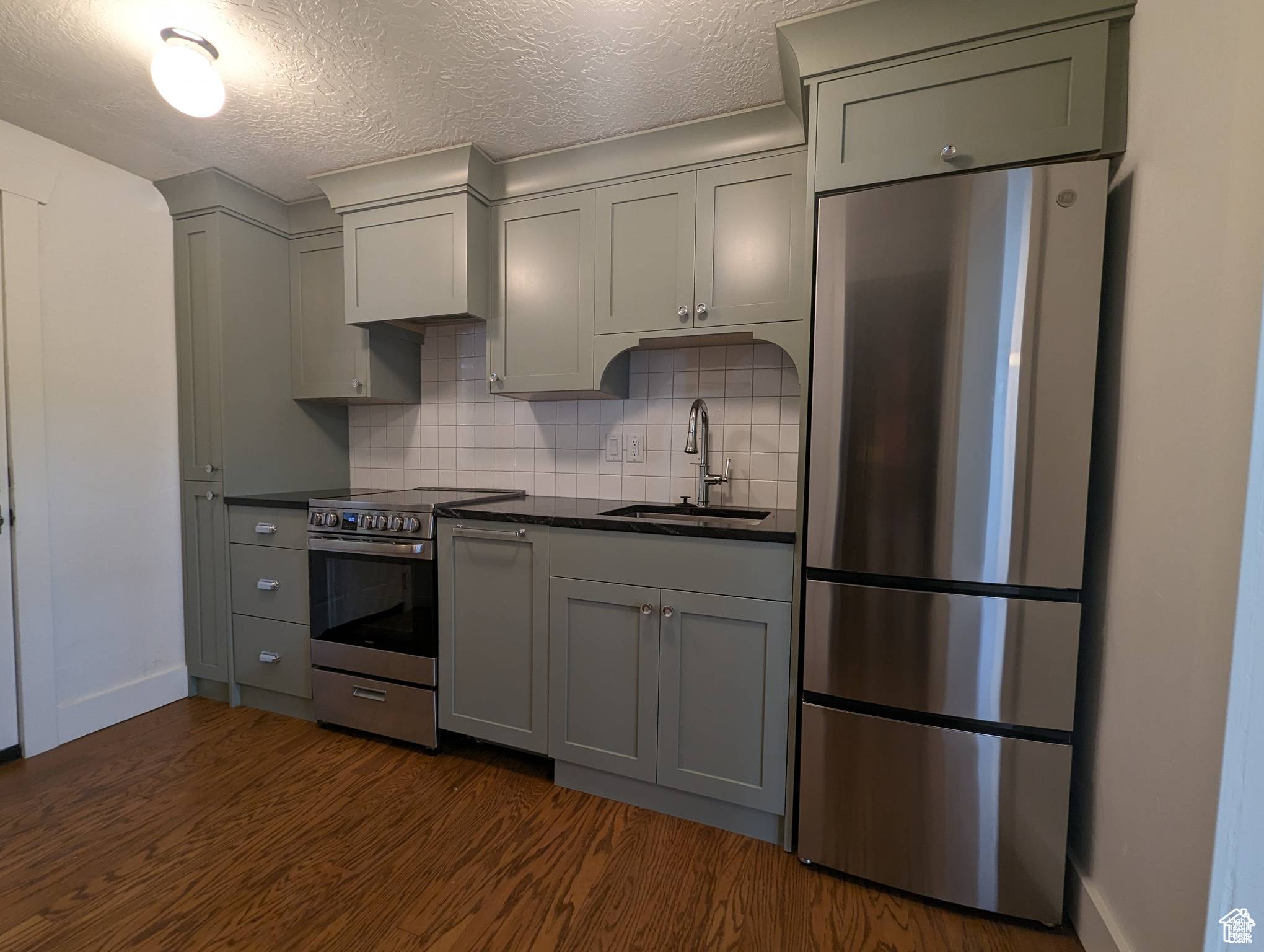 Salt Lake City, UT 84102,913 E 600 S